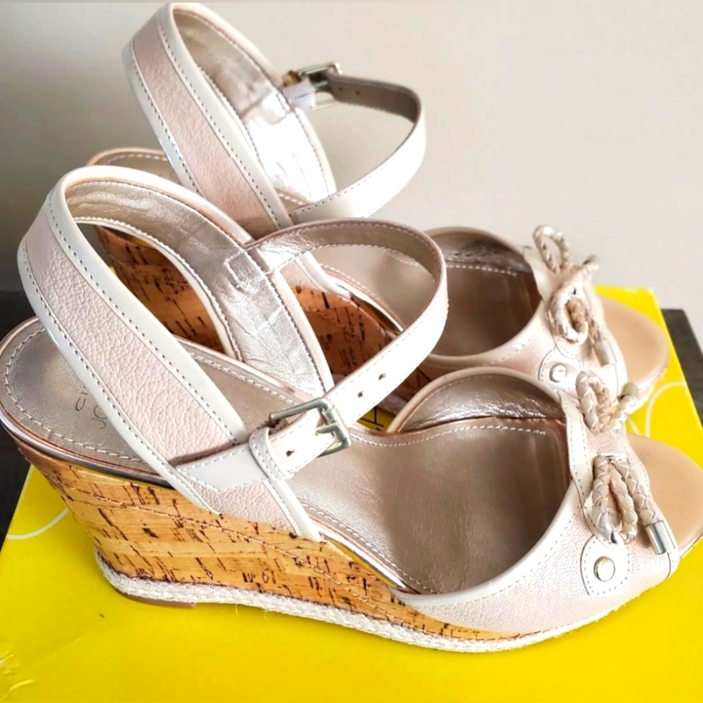 Beige Wedge Sandals with rose gold accent, 9M